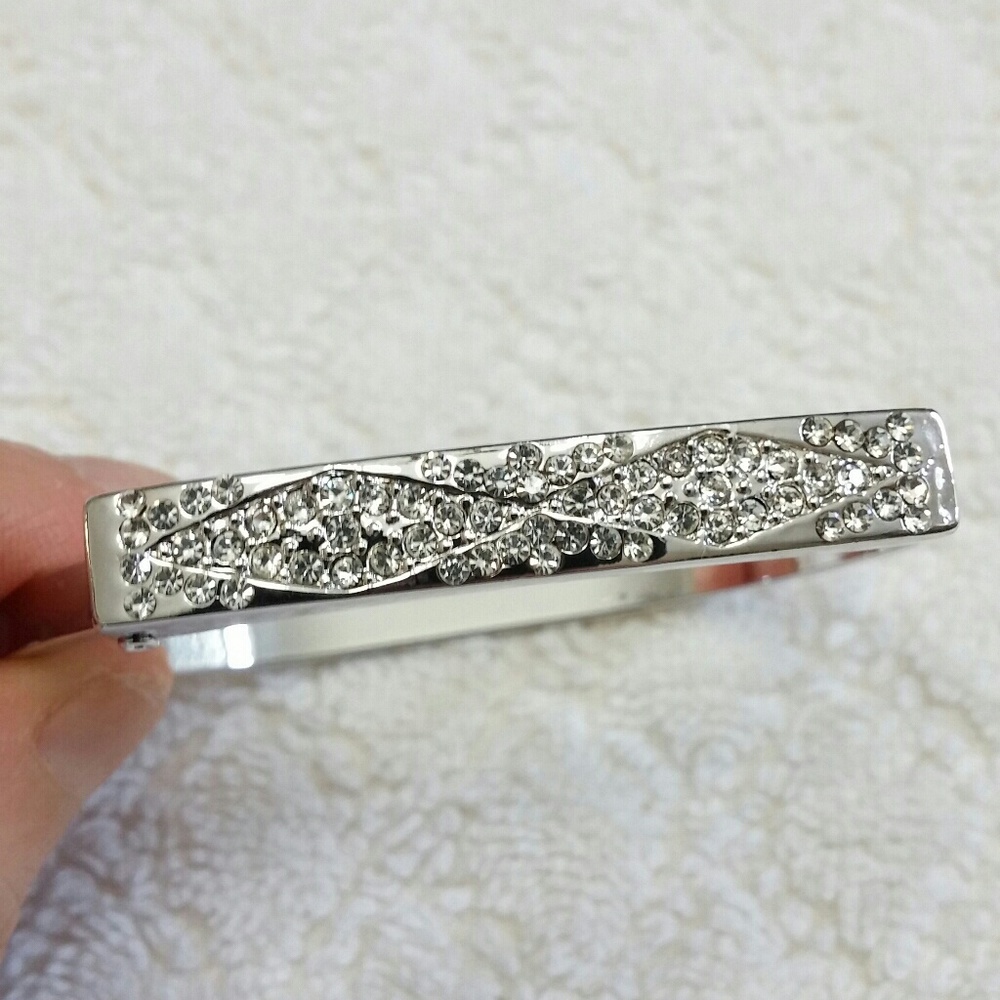 Rhodium Plated Pave CZ High Quality Bangle